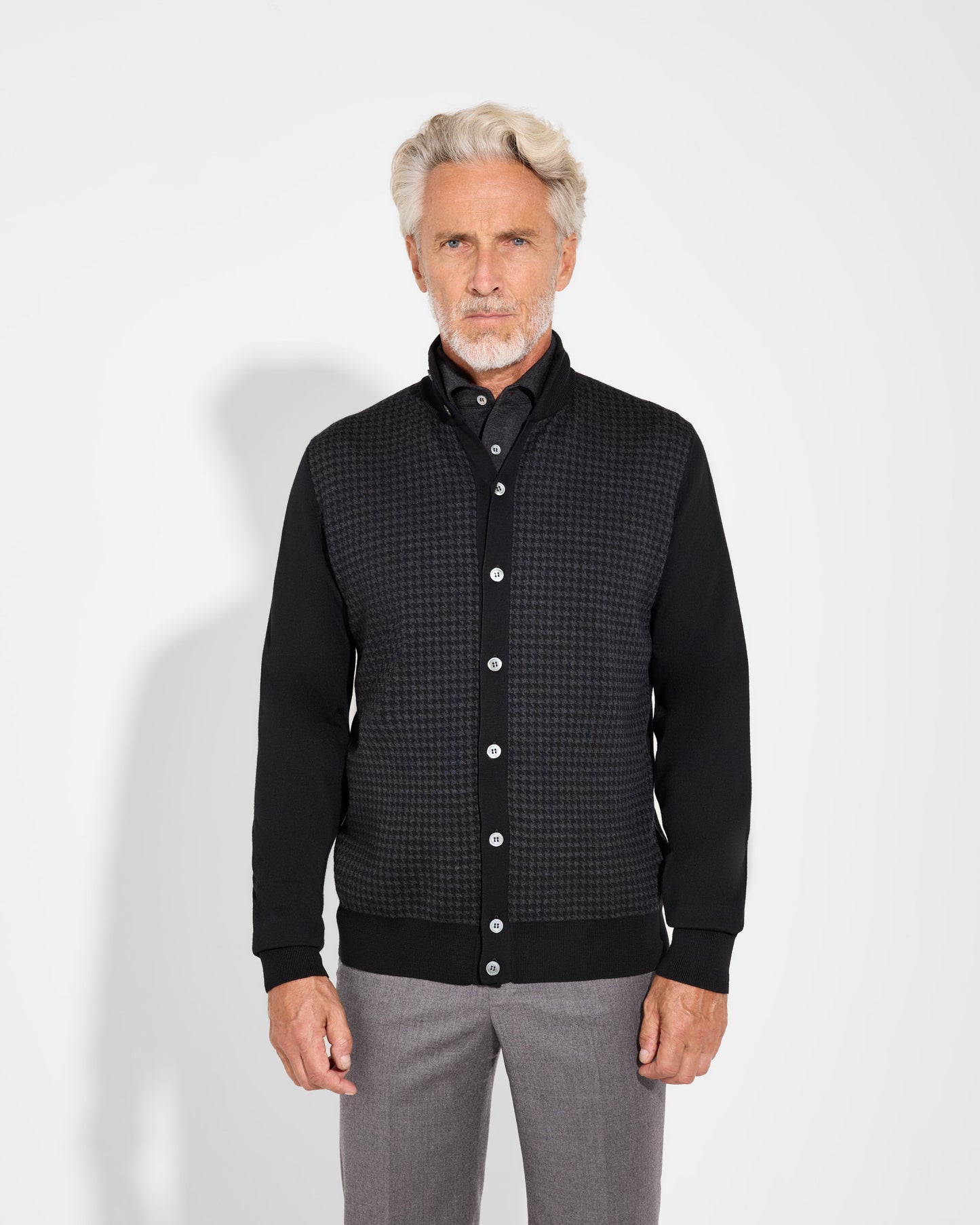 Cardigan con bottoni pied de poule