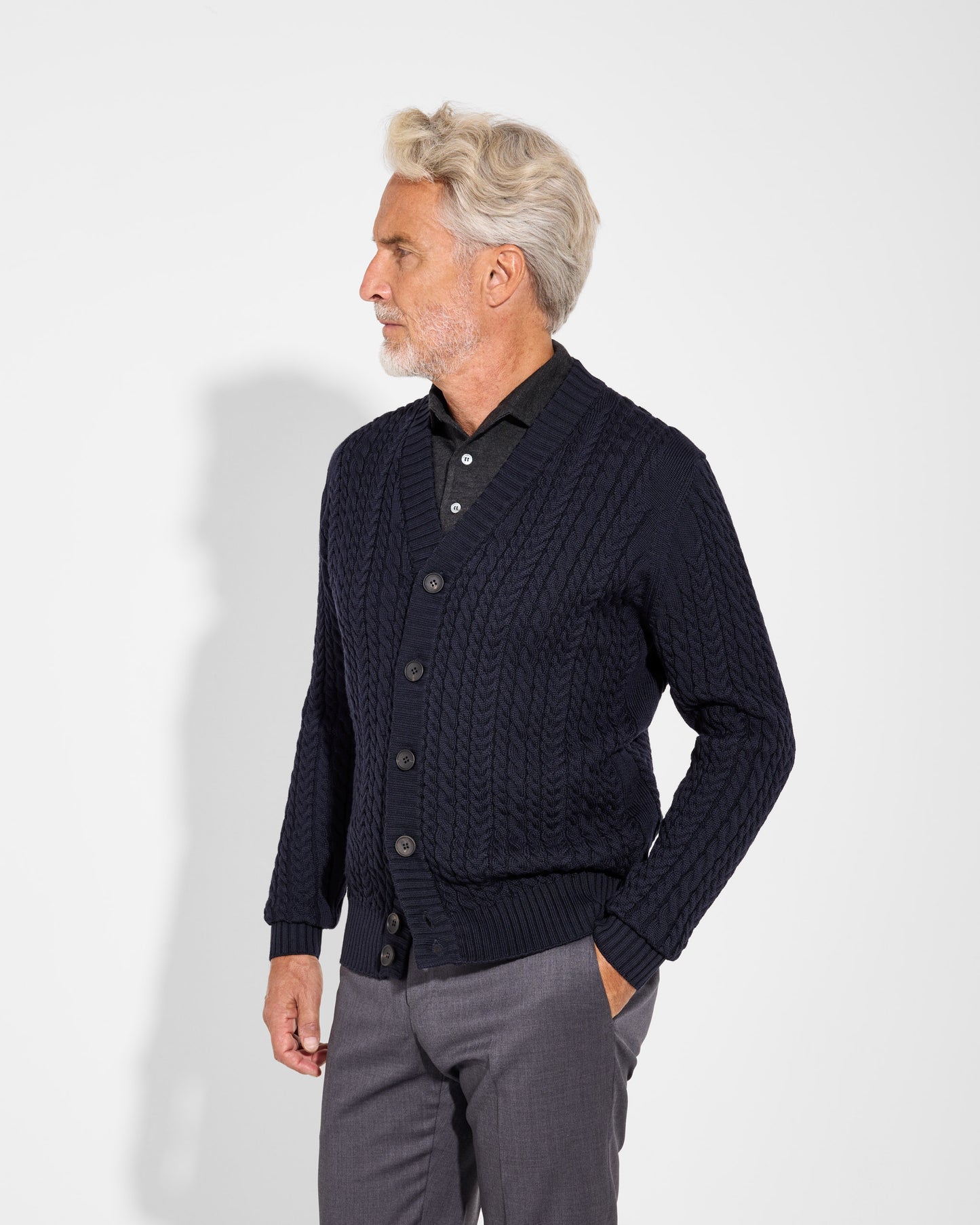 Cardigan con bottoni trecce