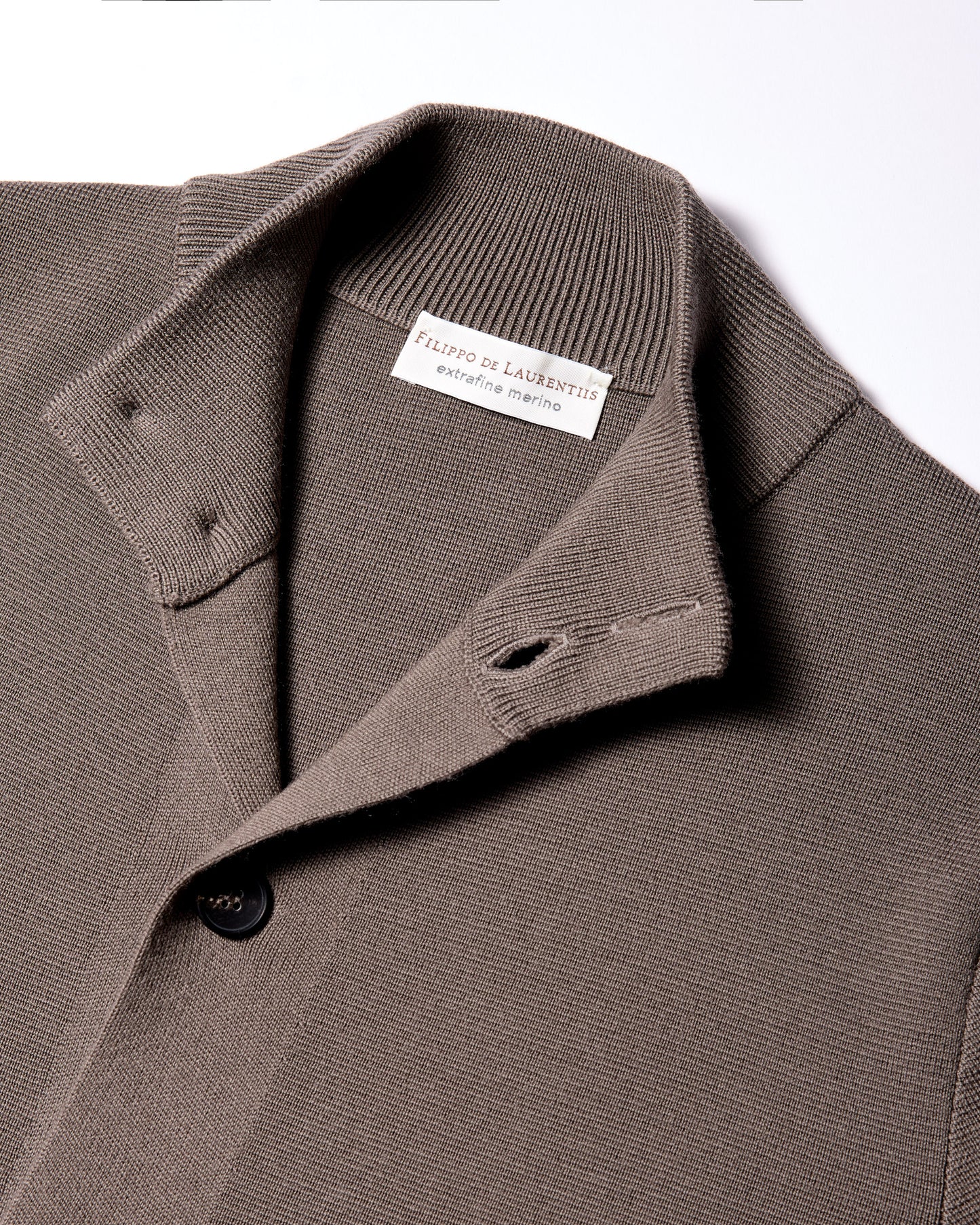 Cardigan con bottoni punto milano lana merino verde salvia