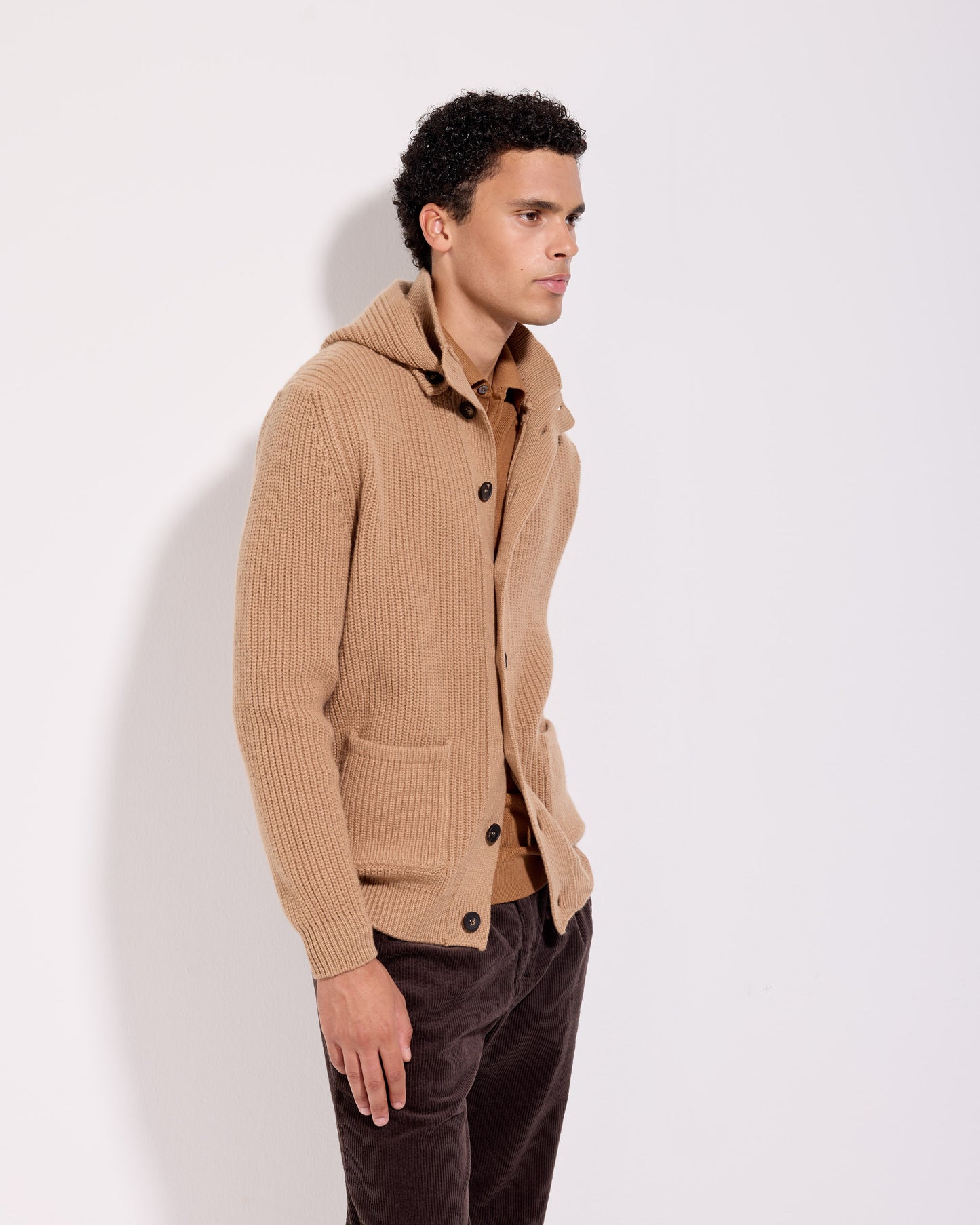 Cardigan con bottoni costa inglese lana cashmere albino naturale