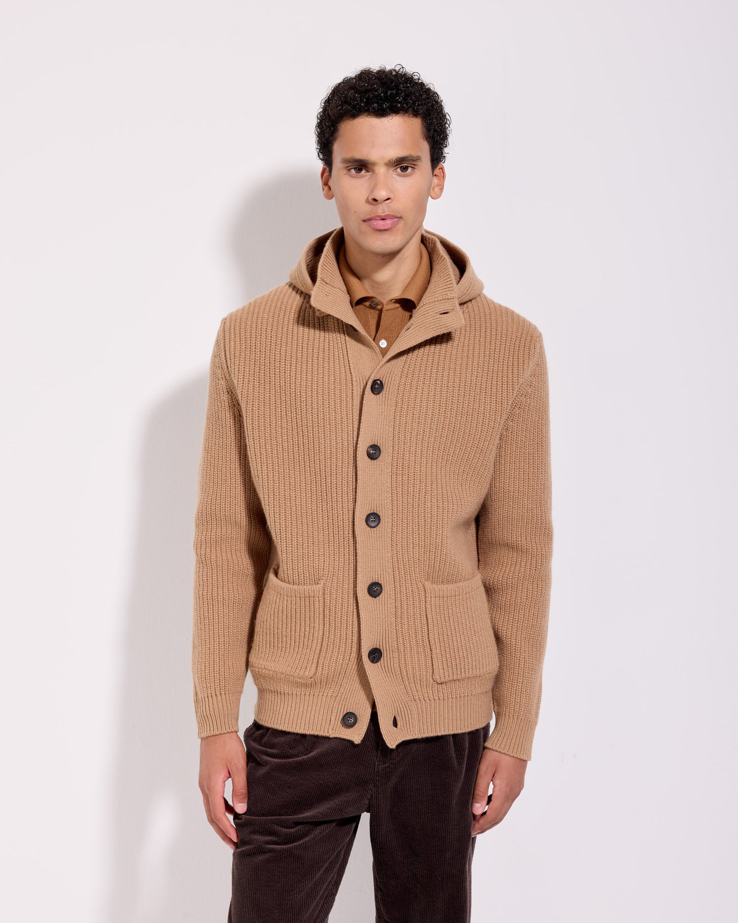 Cardigan con bottoni costa inglese lana cashmere albino naturale
