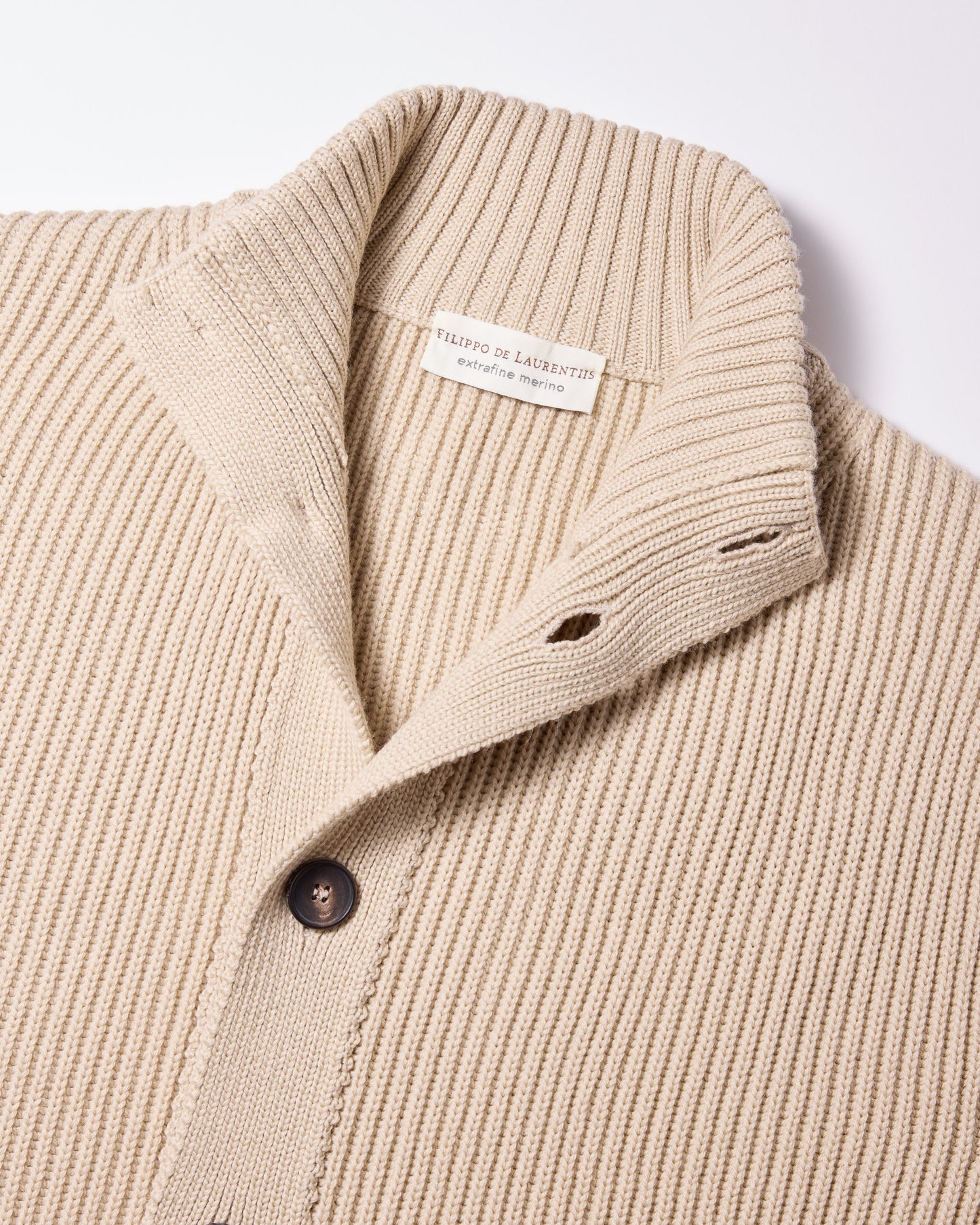 Cardigan con bottoni costa inglese lana merino sabbia