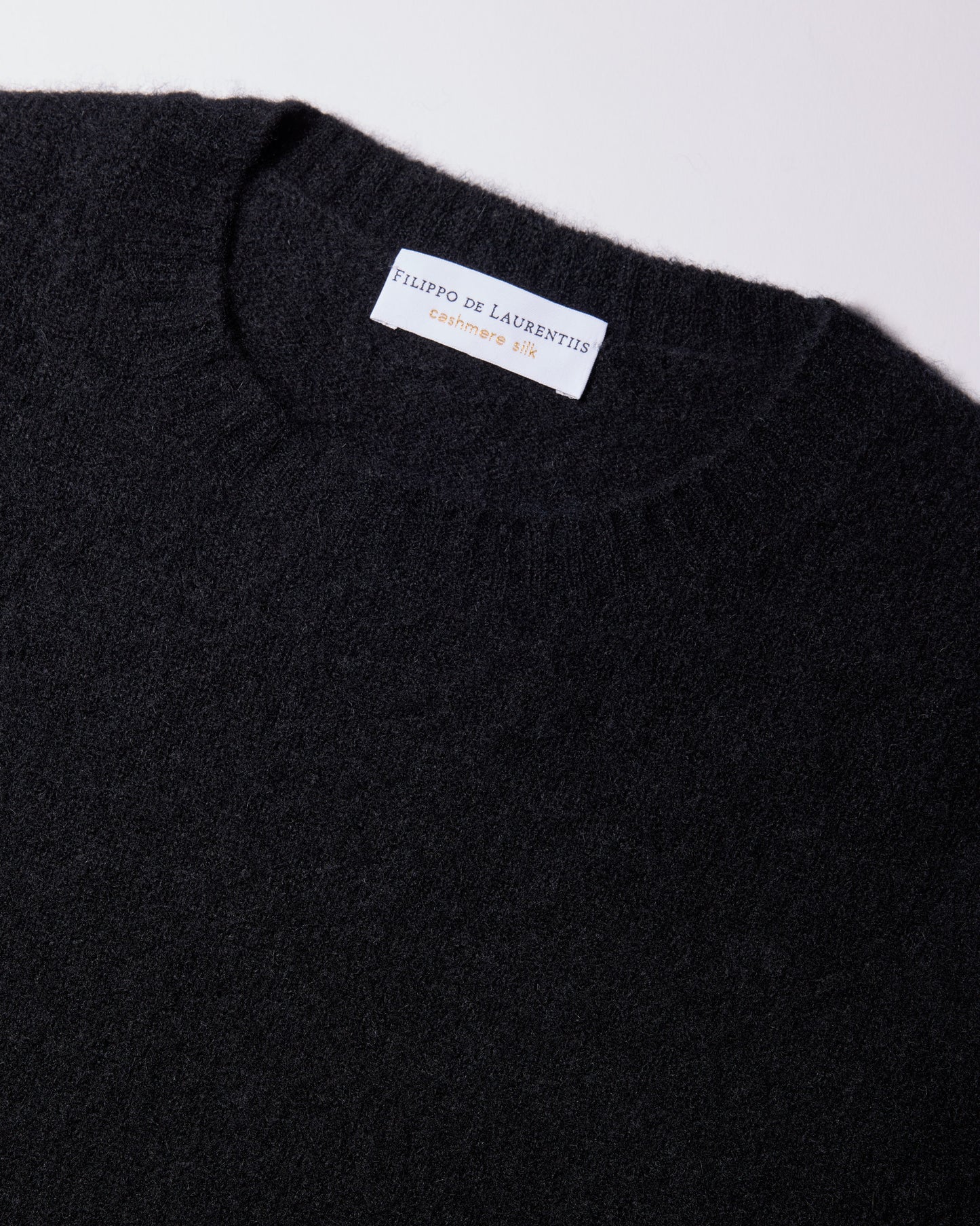 Girocollo garzato cashmere seta nero
