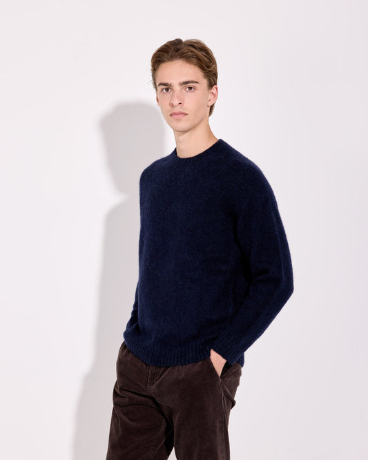 Saddle shoulder crewneck