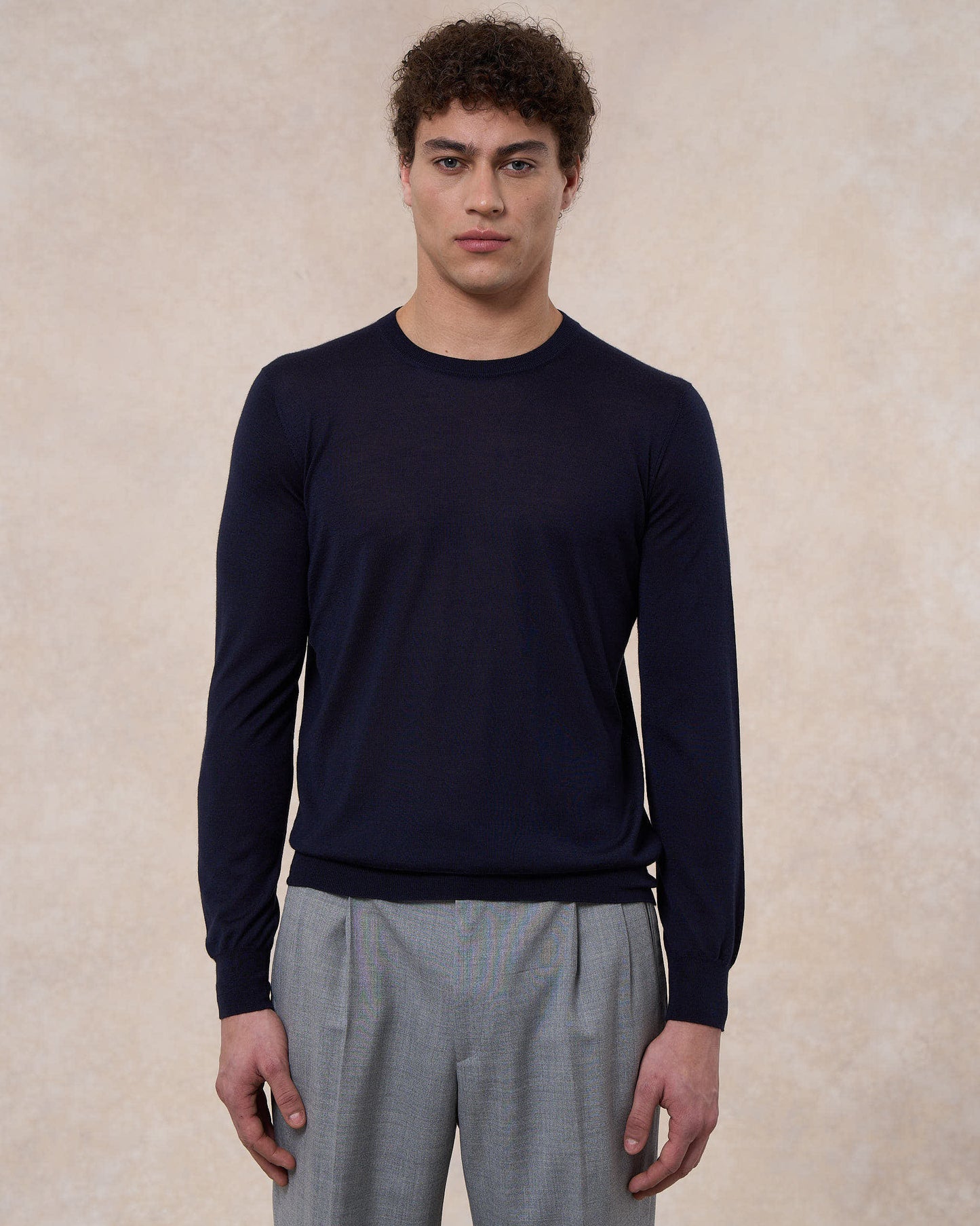 Maglia girocollo blu navy in cashmere e seta