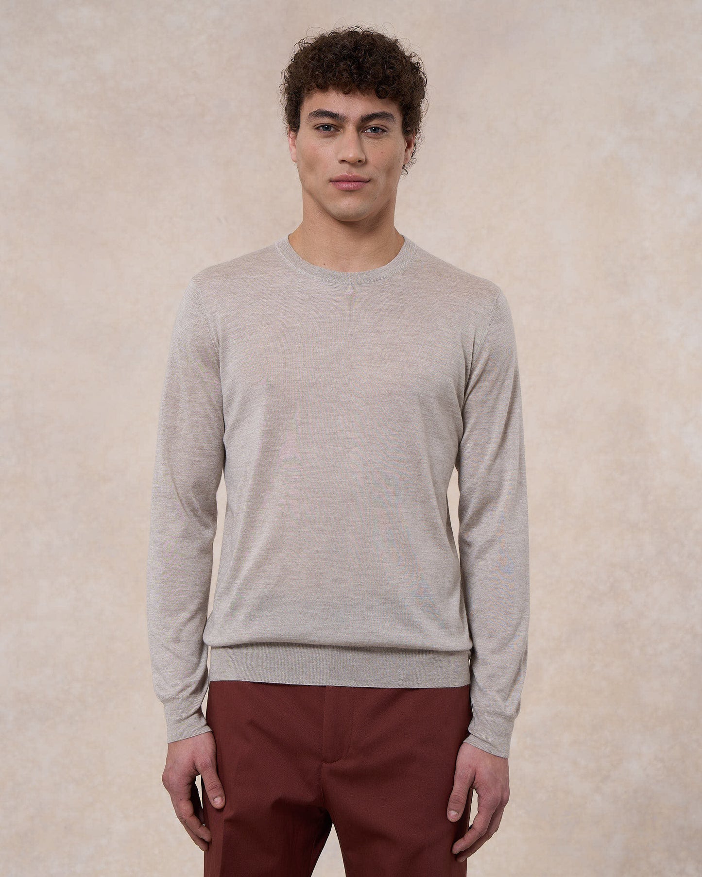 Maglia girocollo grigio pietra in cashmere e seta