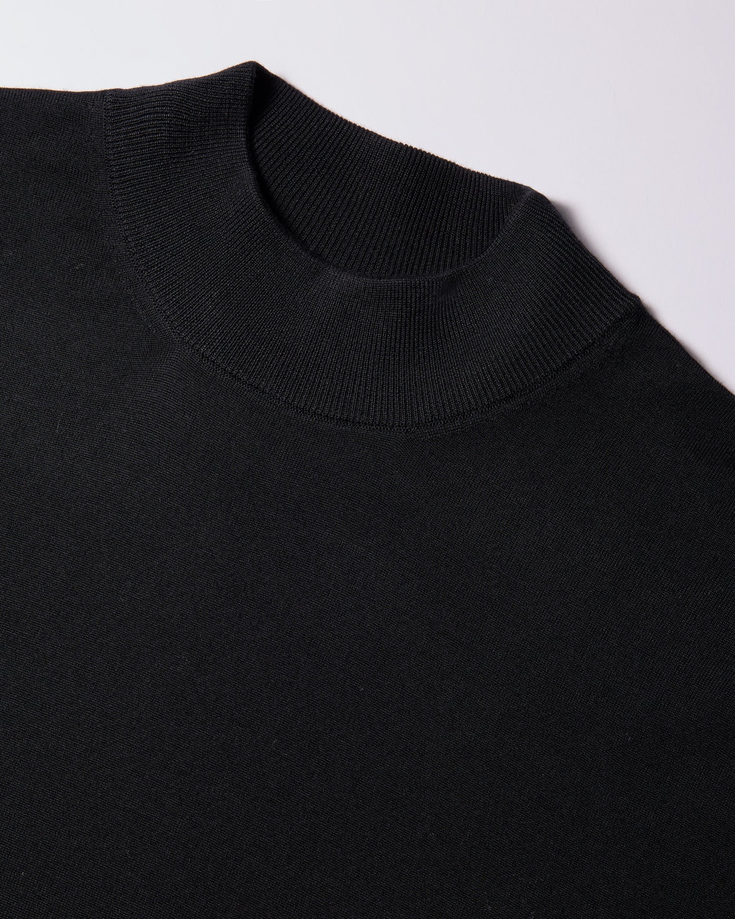 Lupetto 180s merino nero
