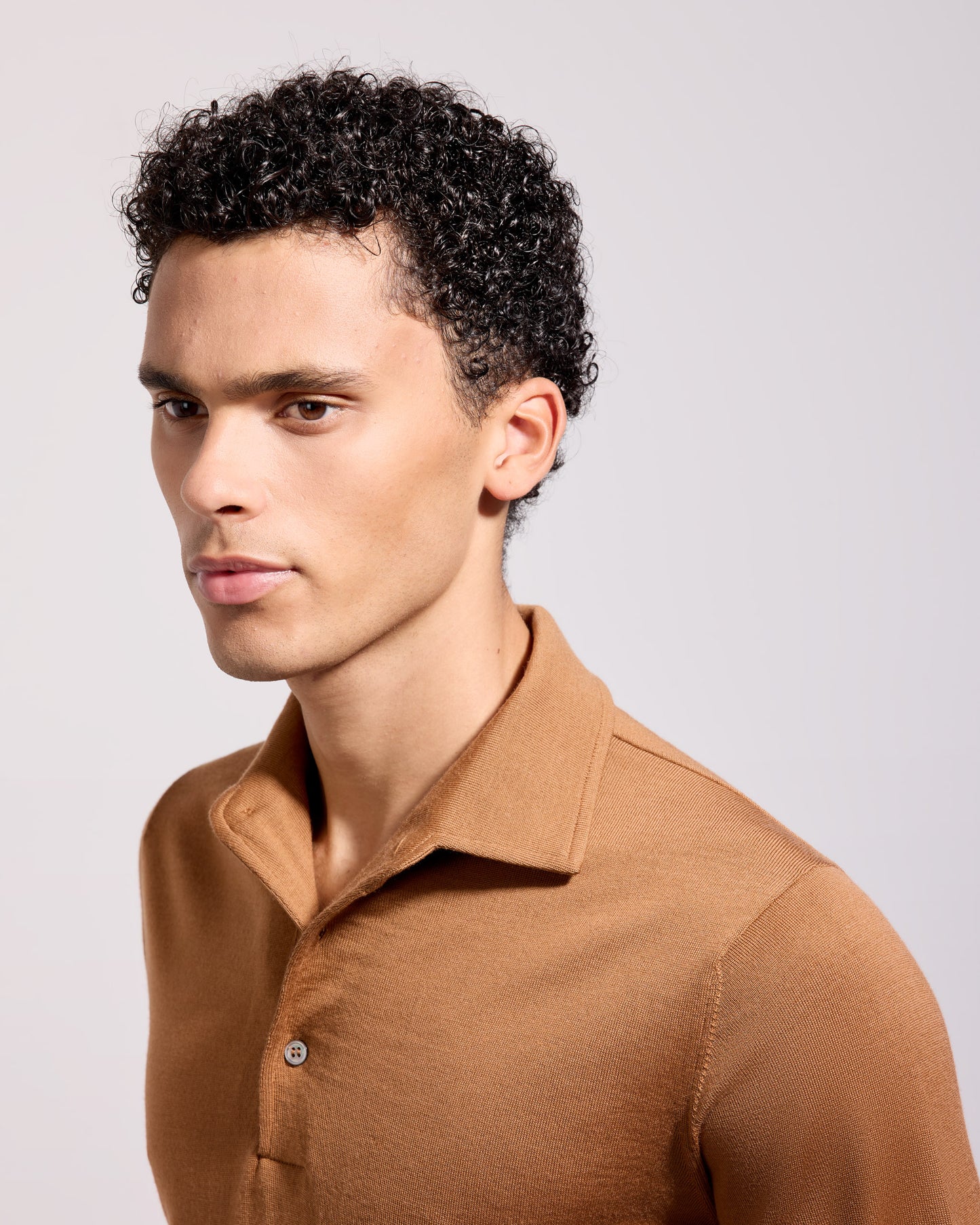 Polo collo con paramontura royal merino cannella