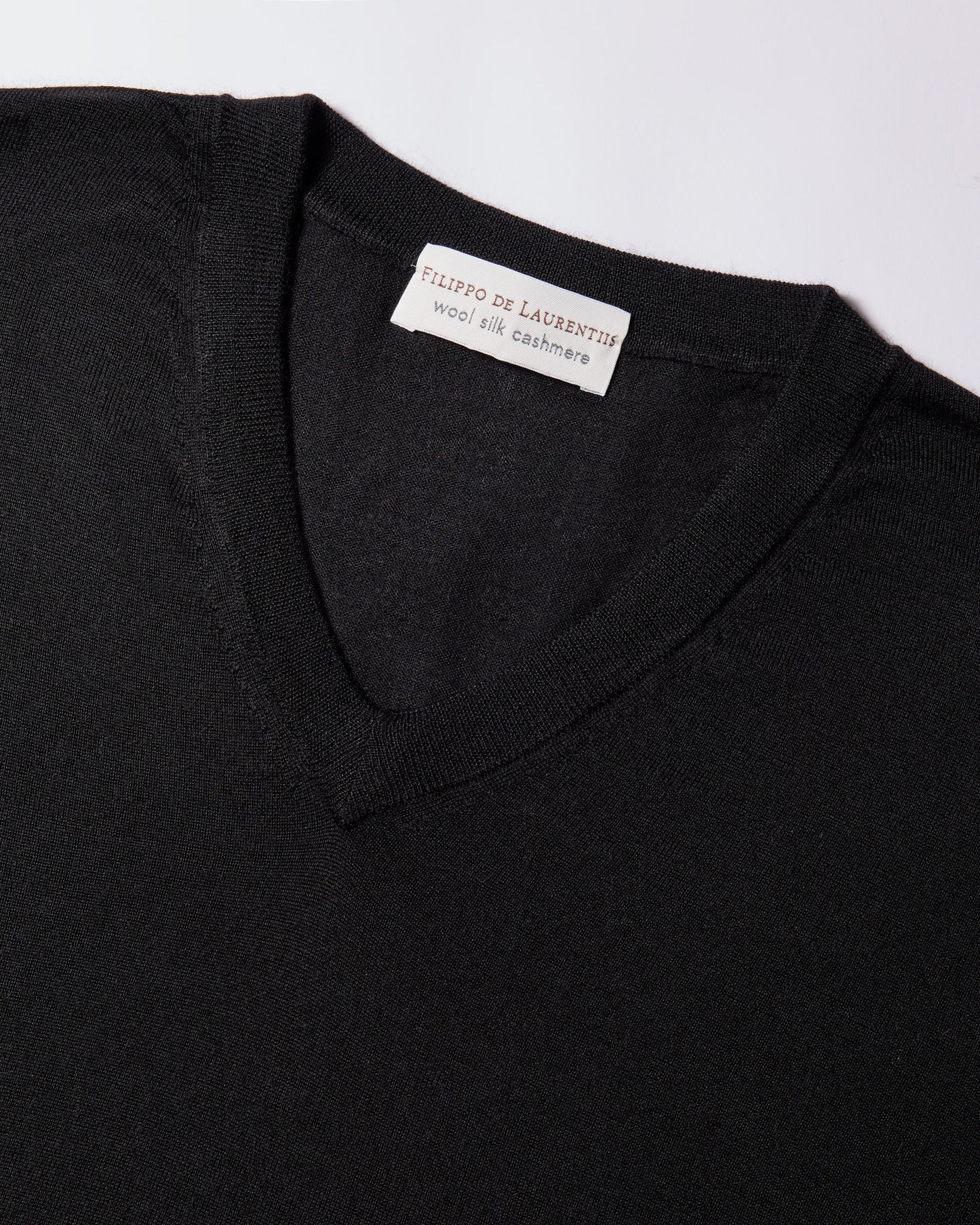 Scollo v lana seta cashmere nero