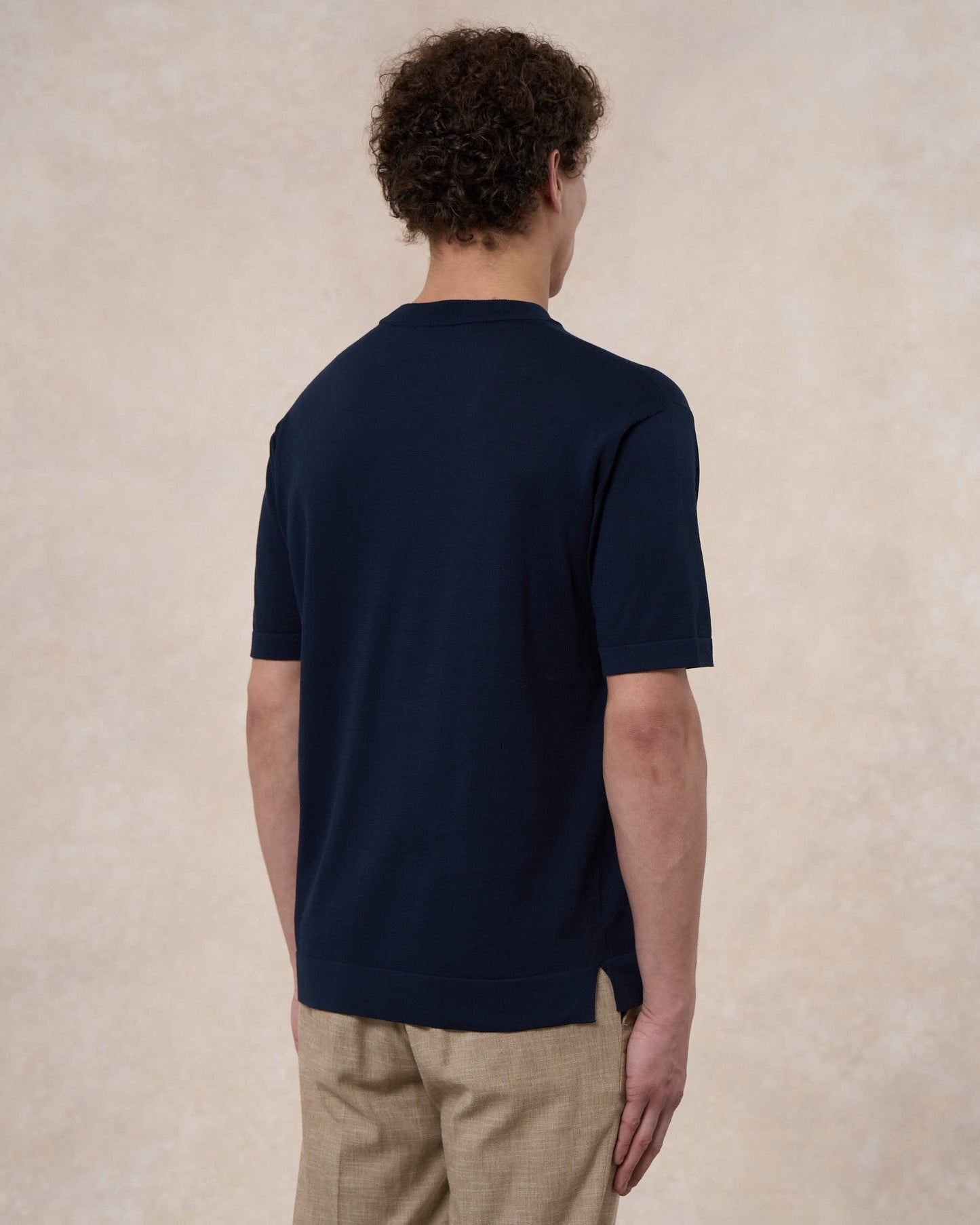 T-shirt blu navy in cotone crepe con taschino