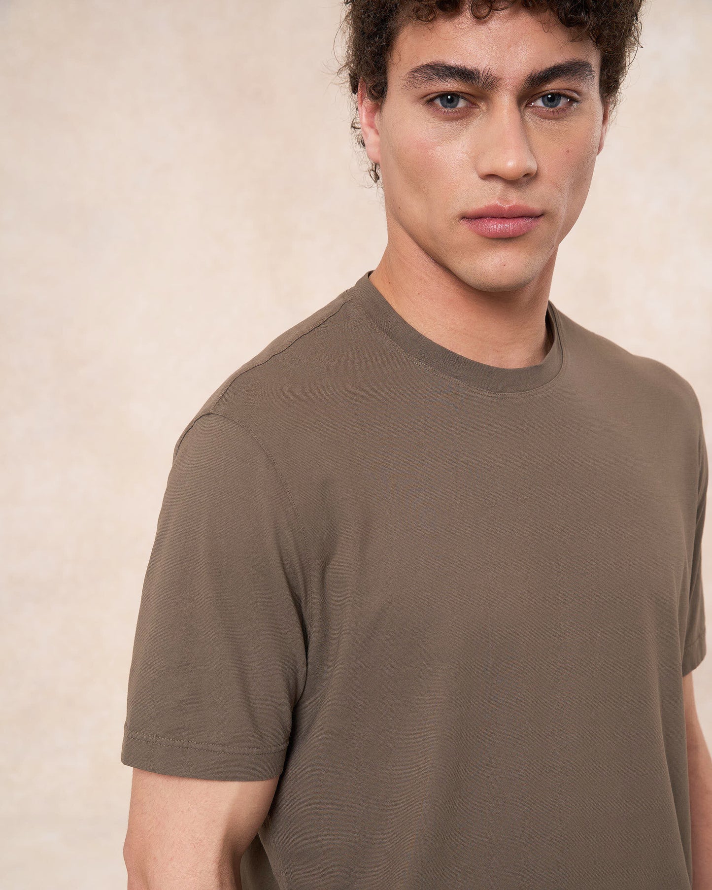 T-shirt tortora in cotone crepe