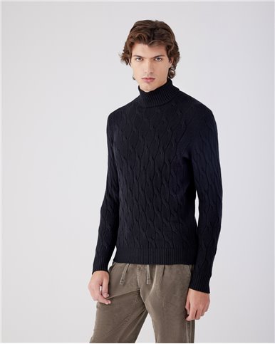CABLE WOOL AND CASHMERE TURTLENECK