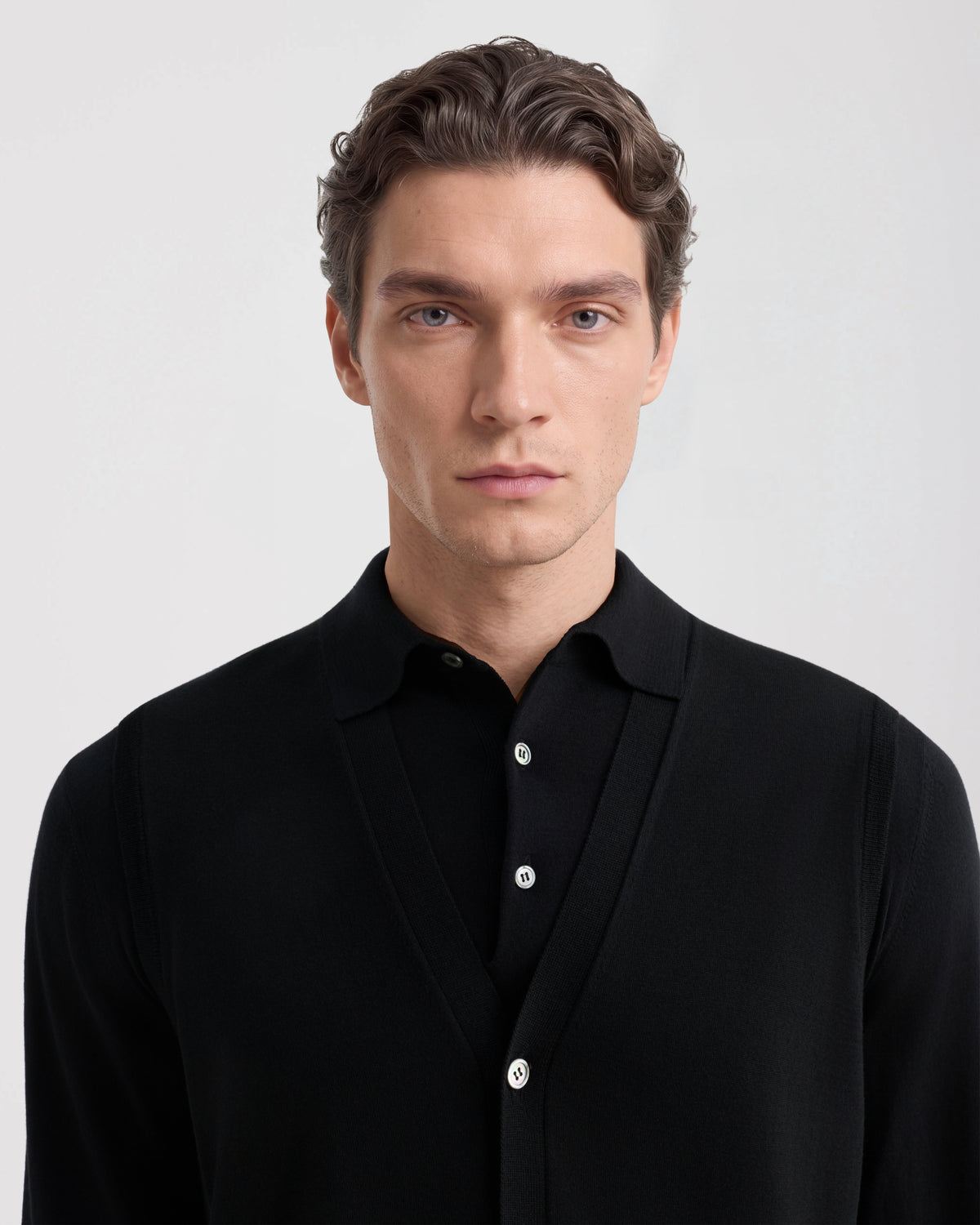 Buttoned vest Black | Filippo De Laurentiis