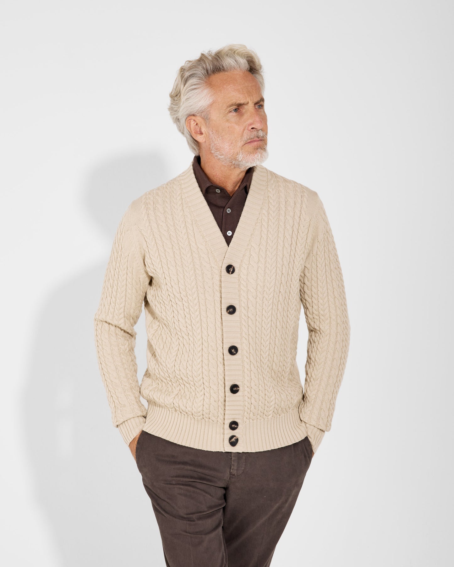 Cardigan con bottoni trecce