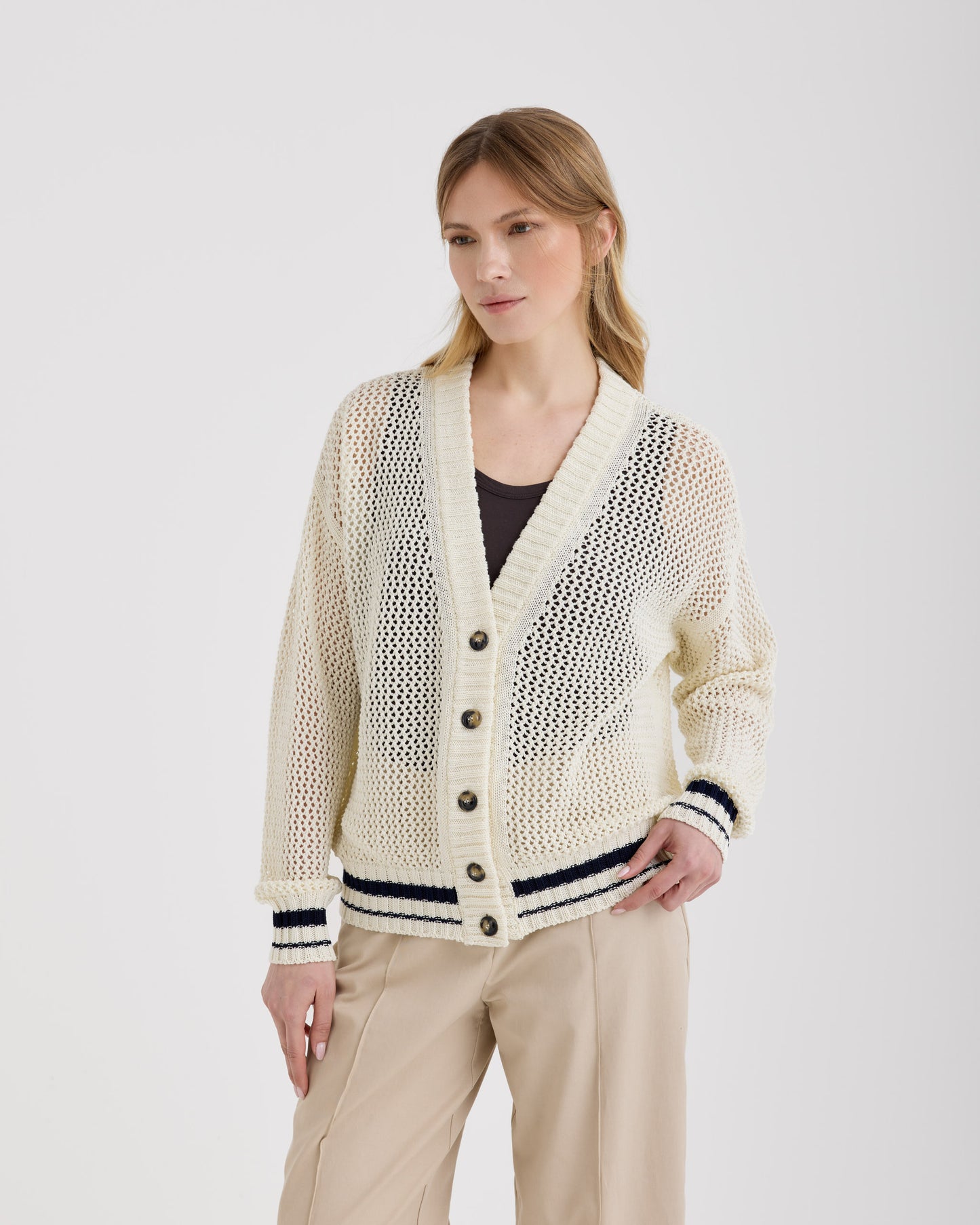 Buttoned cardigan |242064|