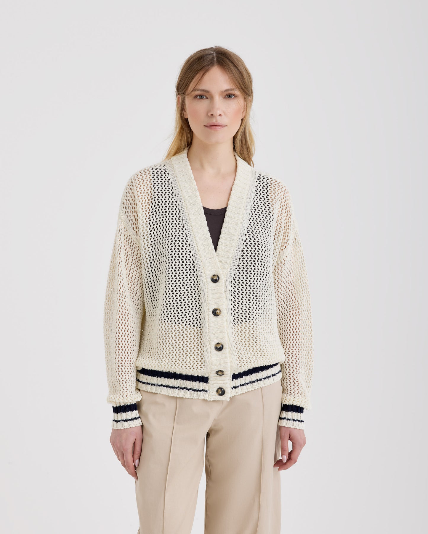 Buttoned cardigan |242170|