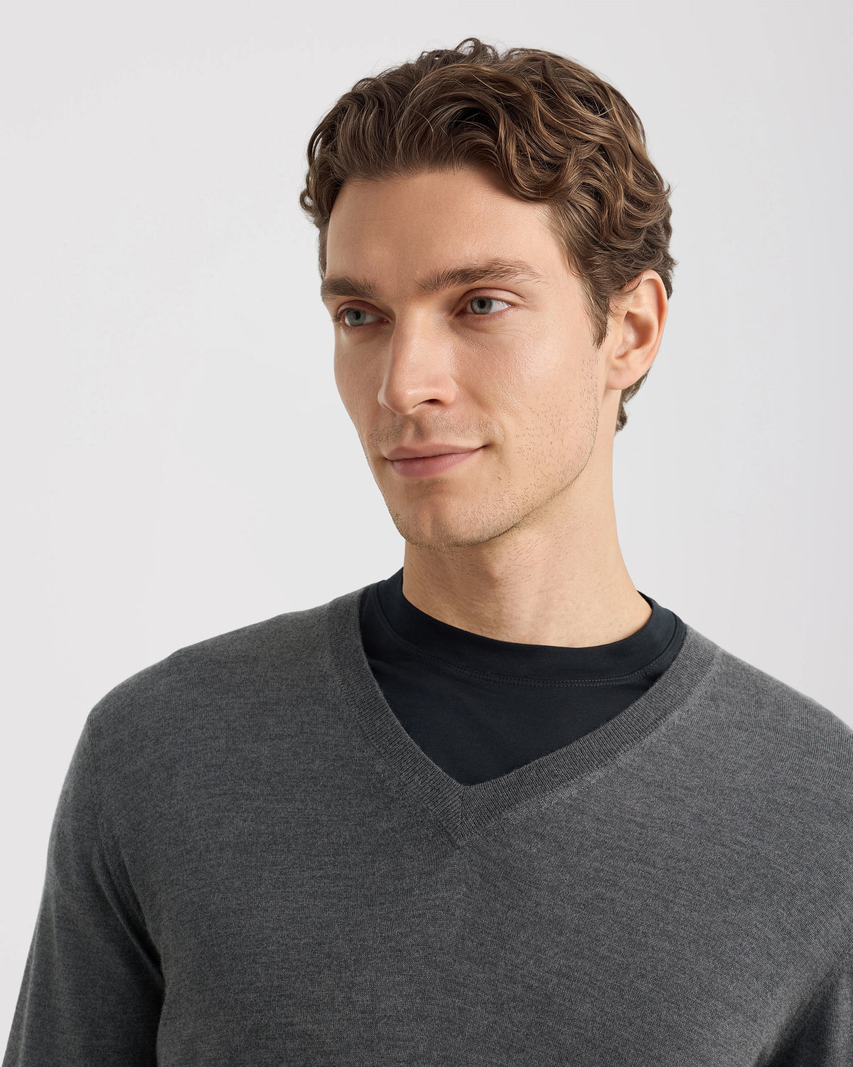 V-neck sweater  Graphite | Filippo De Laurentiis
