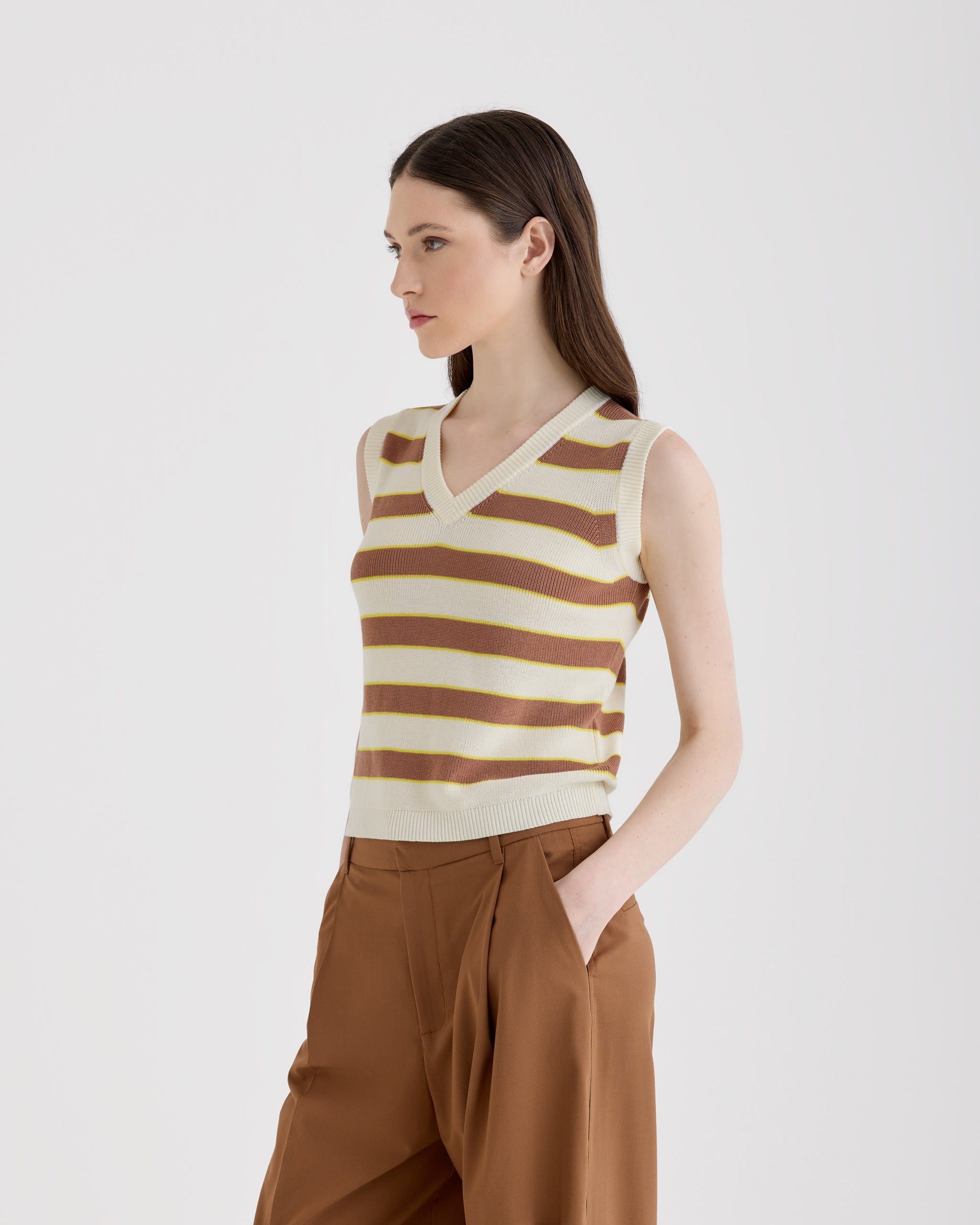 V-neck sweater BEROWN YELLOW CHALK | Filippo De Laurentiis