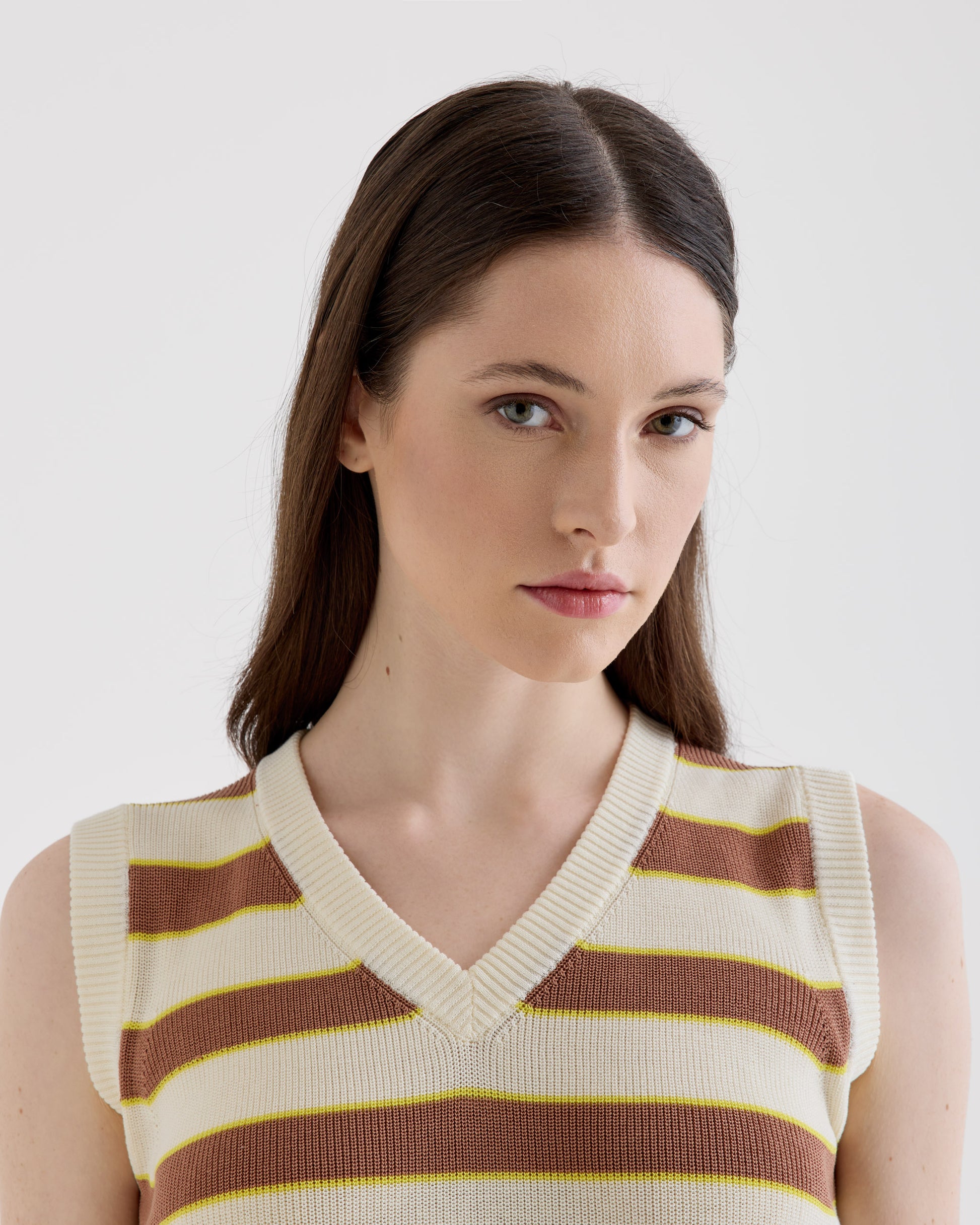 V-neck sweater BEROWN YELLOW CHALK | Filippo De Laurentiis