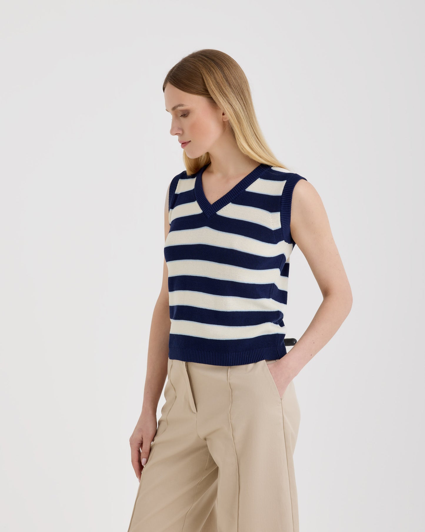 Scollo V |242071|