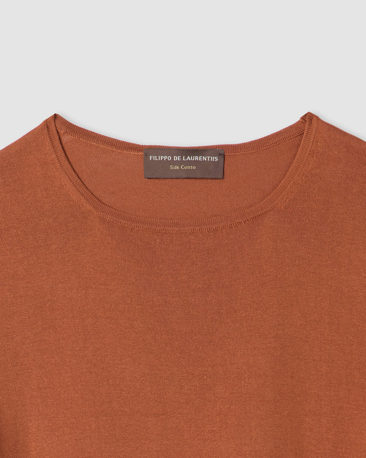 Long-sleeved crewneck sweater DARK CAMEL | Filippo De Laurentiis