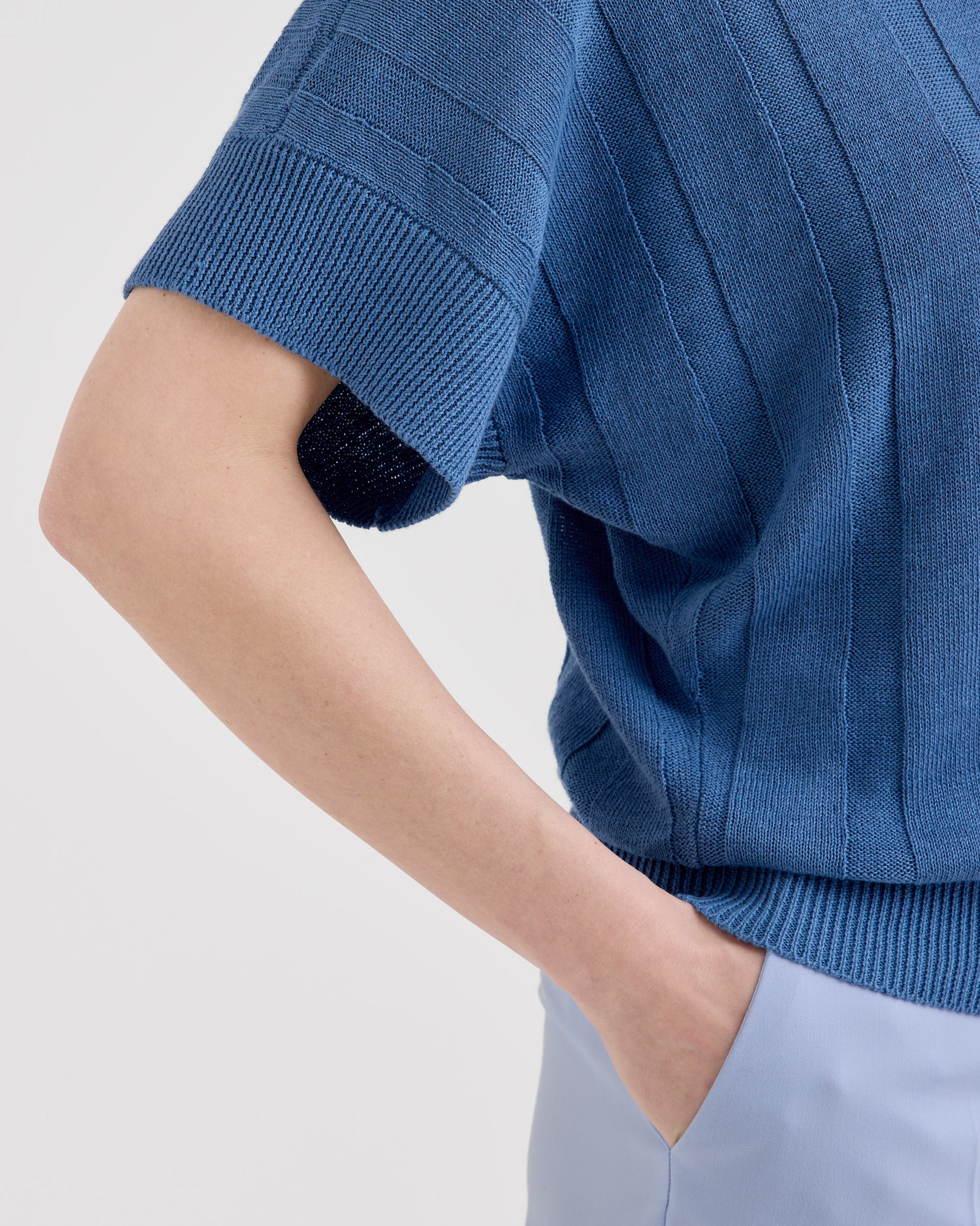 Girocollo senza maniche Blu placido | Filippo De Laurentiis