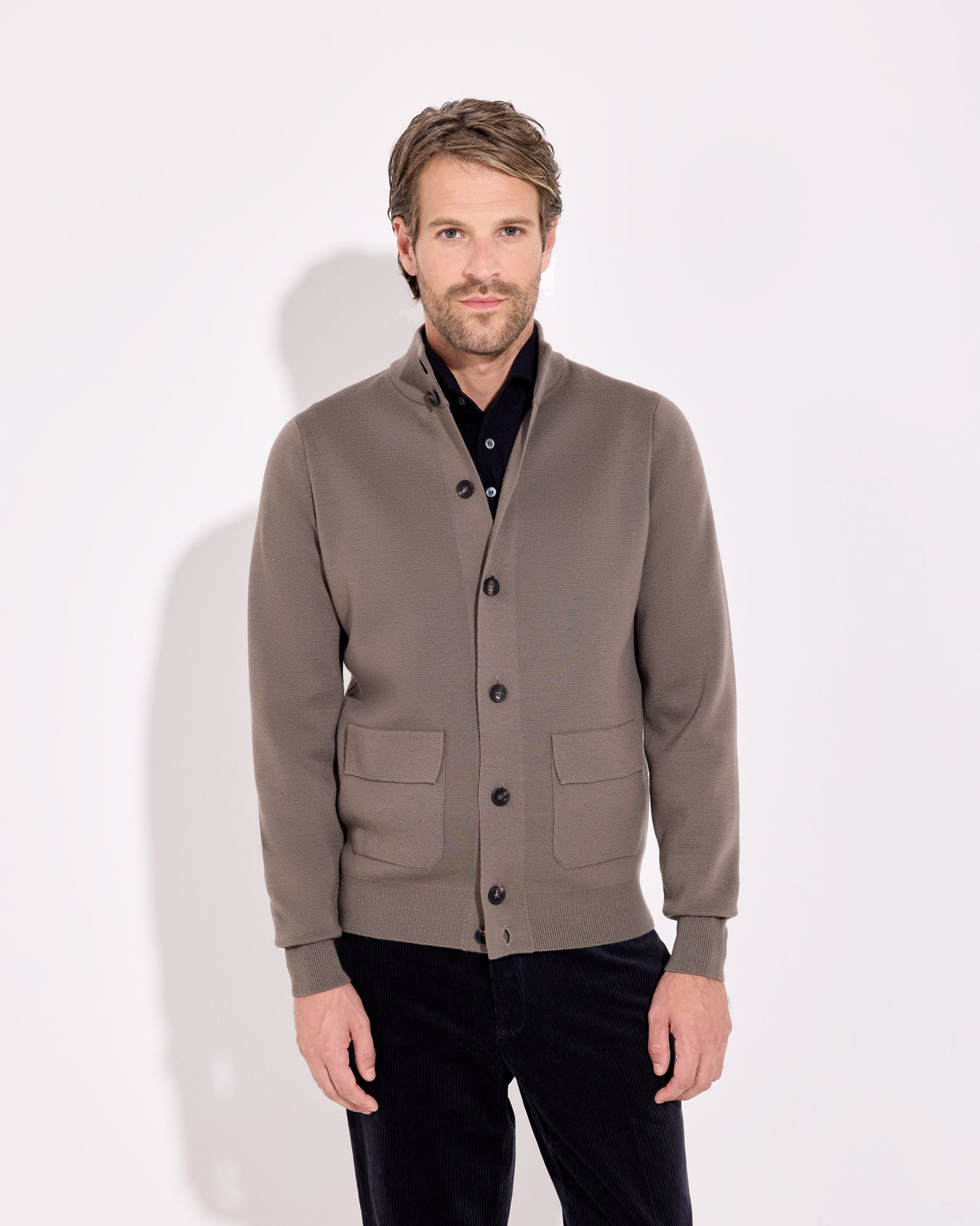 Cardigan con bottoni punto milano lana merino verde salvia