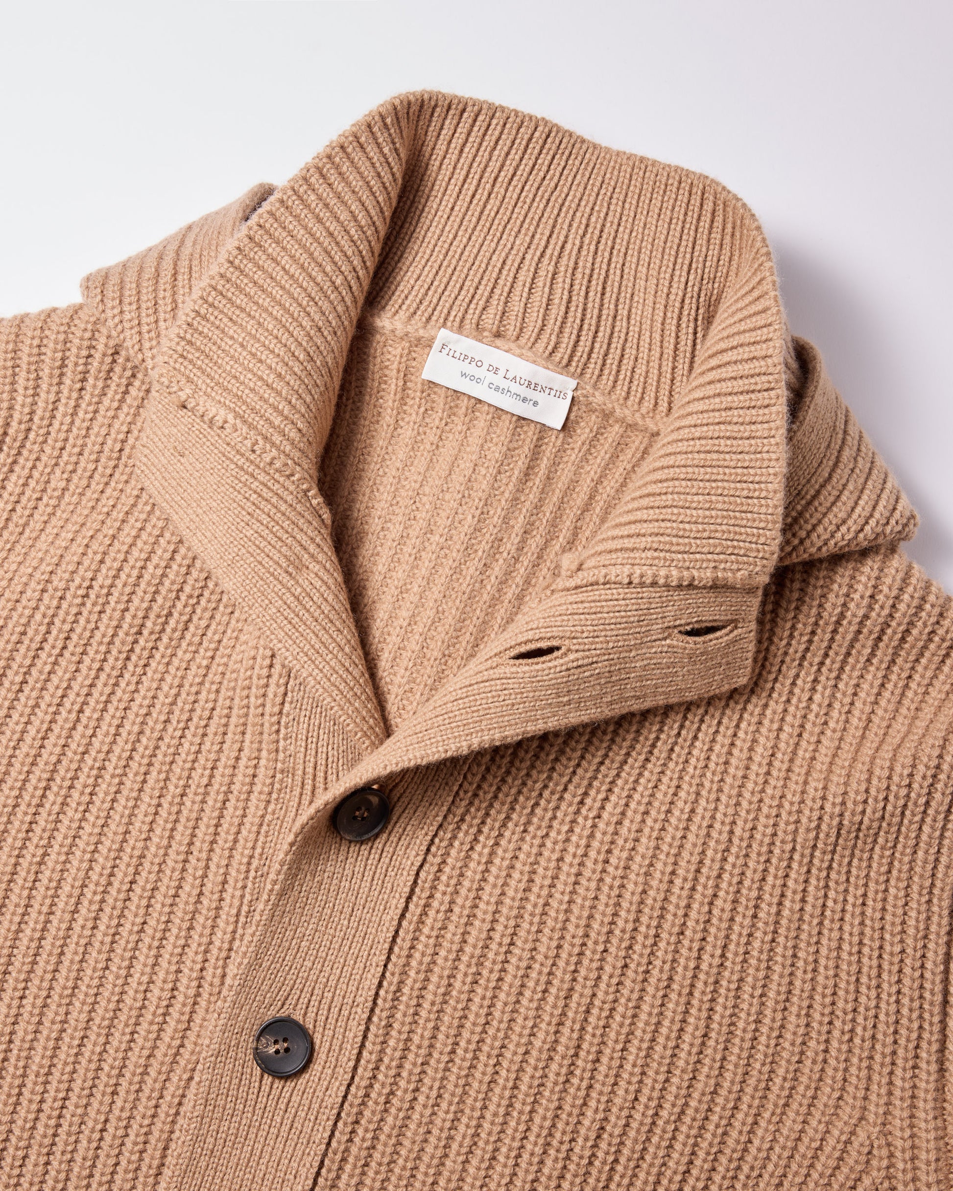 Cardigan con bottoni costa inglese lana cashmere albino naturale