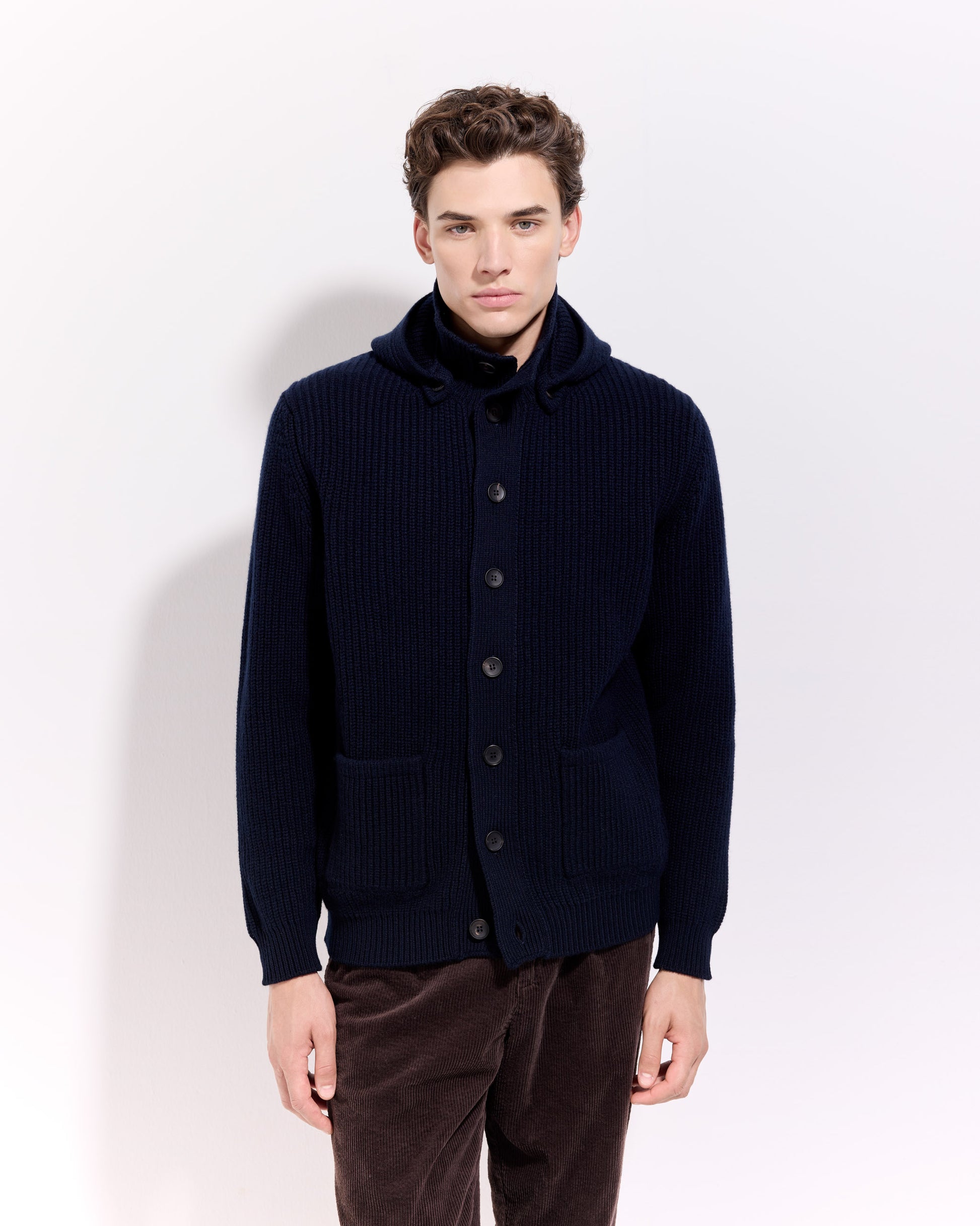 Cardigan con bottoni costa inglese lana cashmere blu oltremare