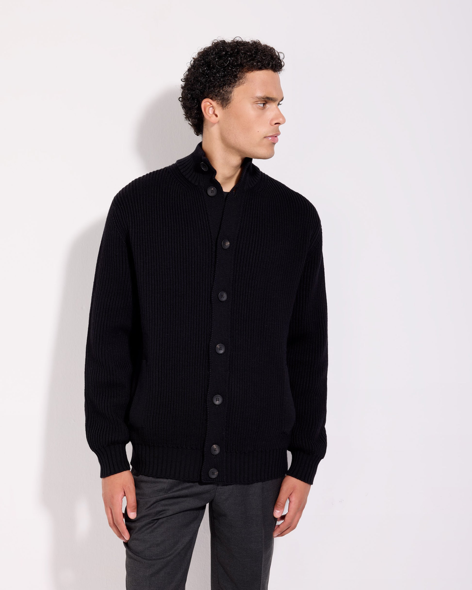 Cardigan con bottoni costa inglese lana merino nero 