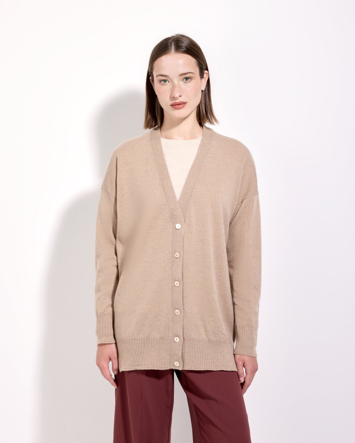 Cardigan con bottoni lana seta cashmere sabbia