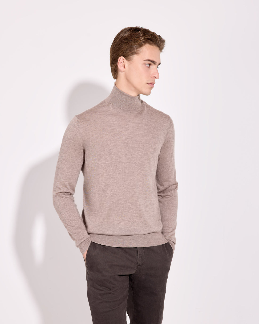 Cashmere Silk Turtleneck Sweater for Man beige – Filippo De Laurentiis