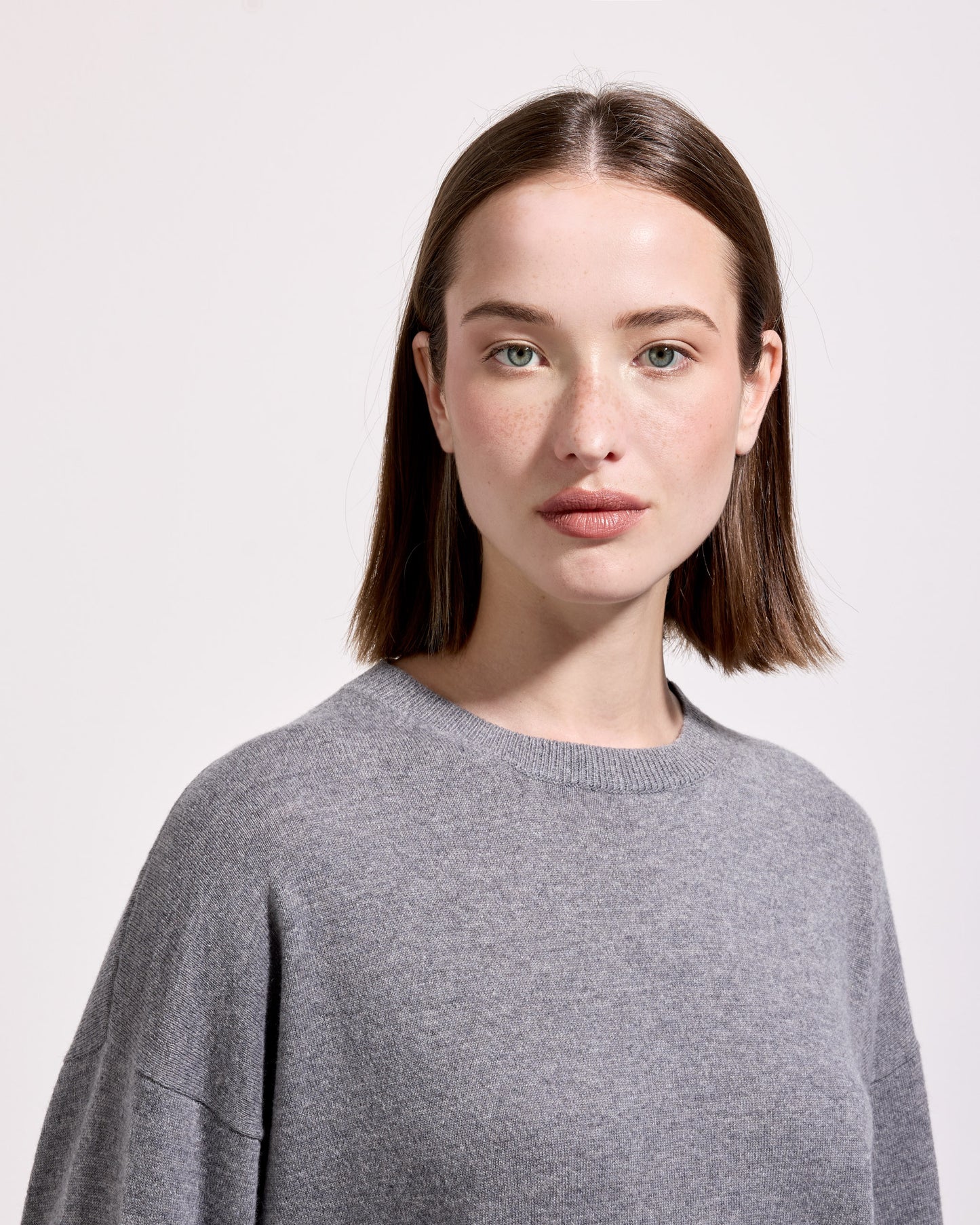 Girocollo lana seta cashmere grigio pietra