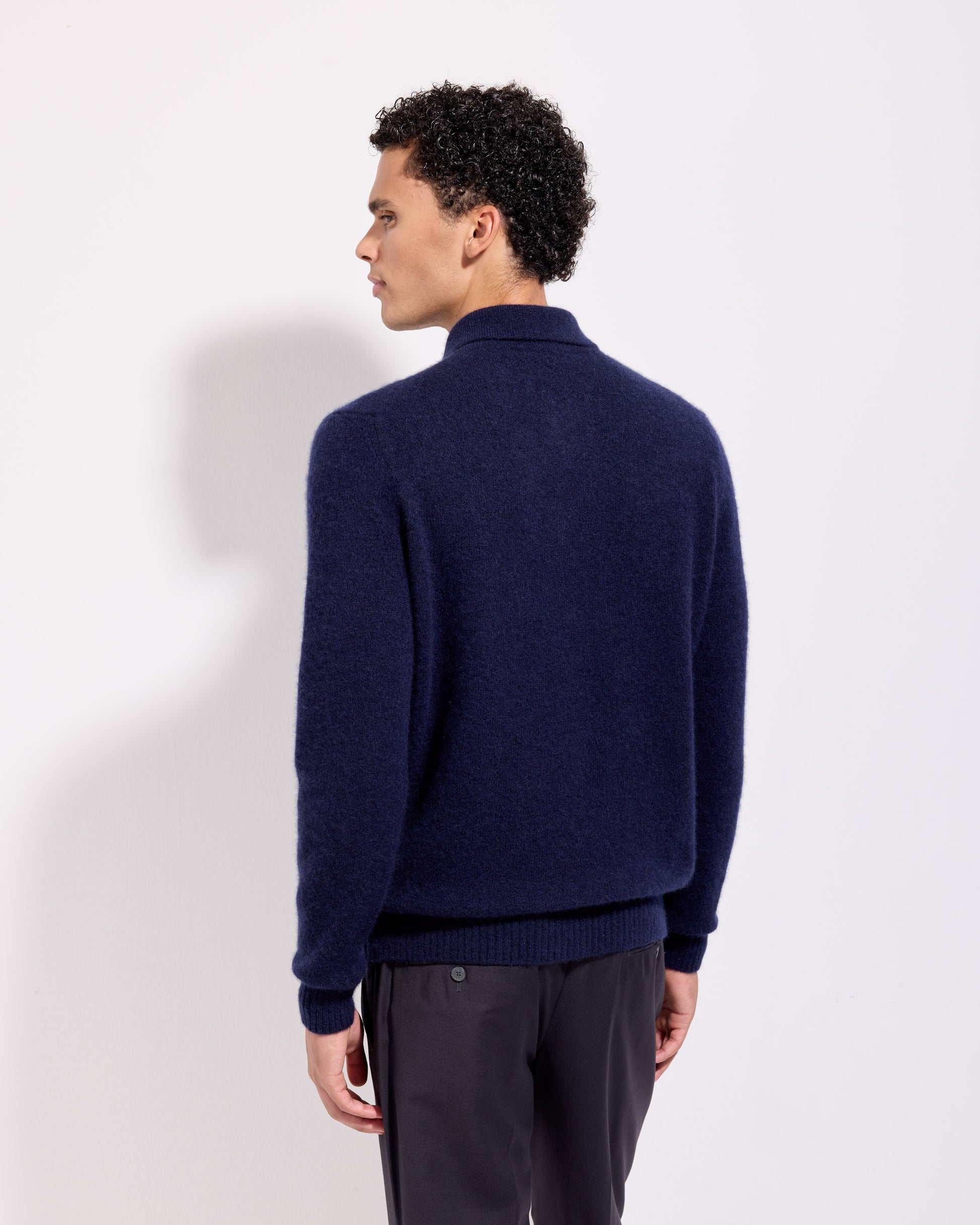Maglia a polo garzata cashmere seta indaco
