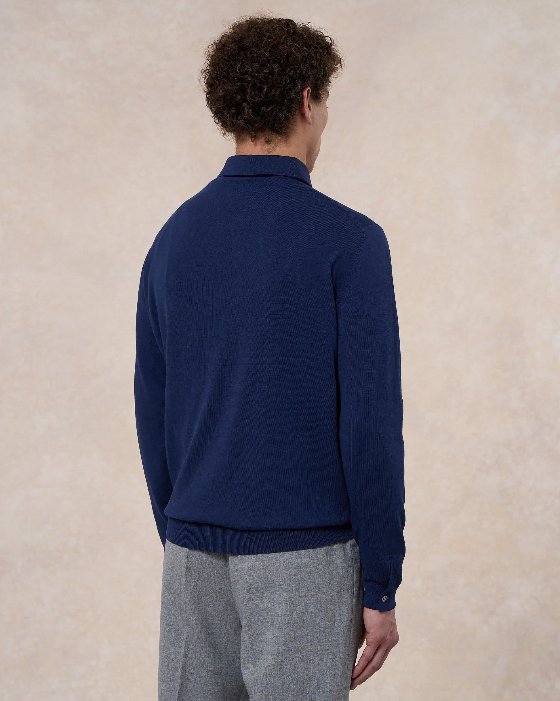 Polo paramontura indaco in cotone crepe manica lunga