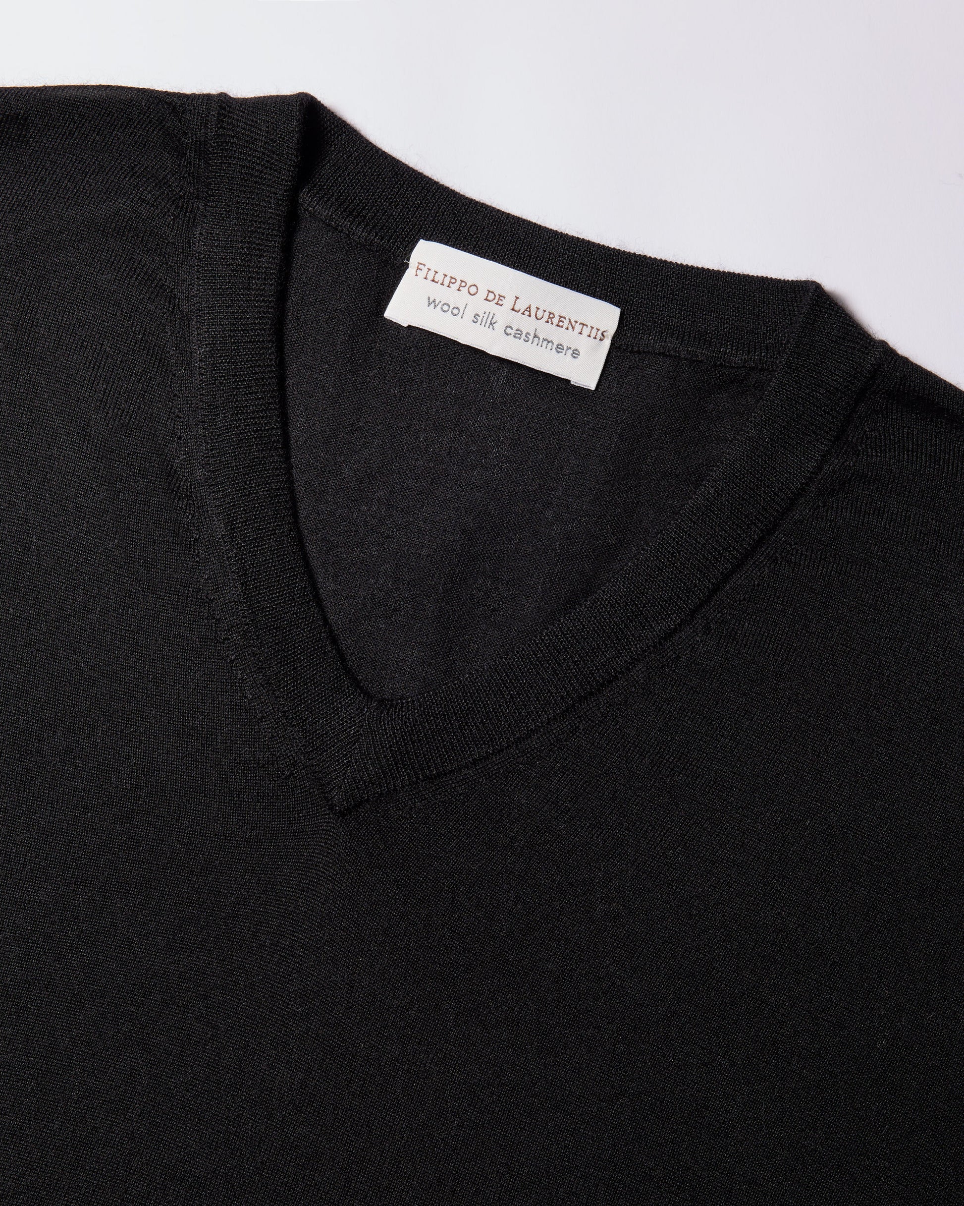 Scollo v lana seta cashmere nero