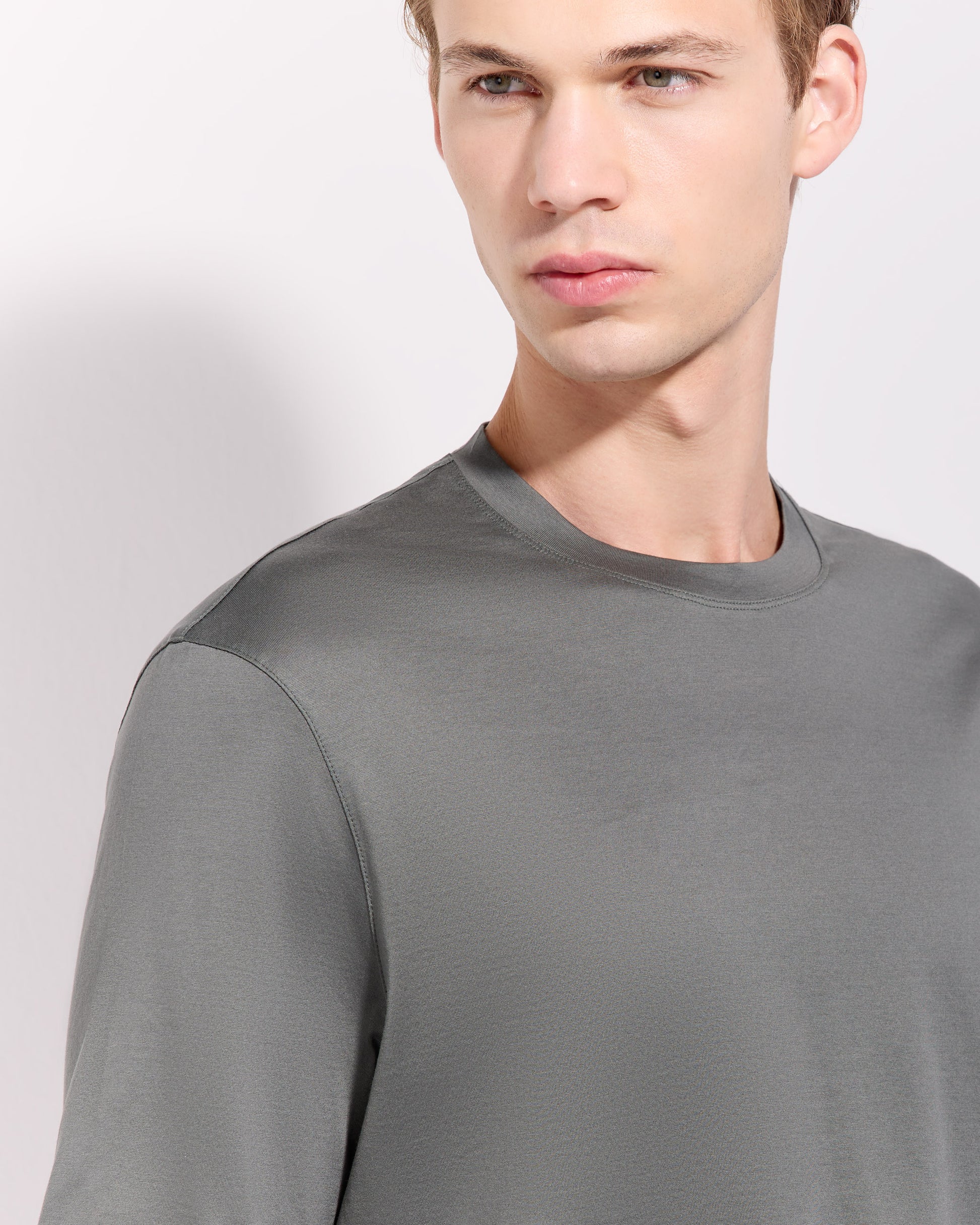 T-shirt supima jersey di cotone verde militare